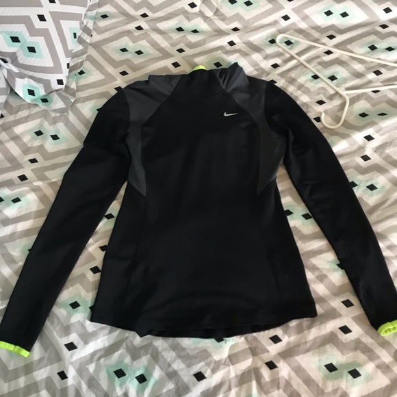 Nike Tops - Nike hoodie